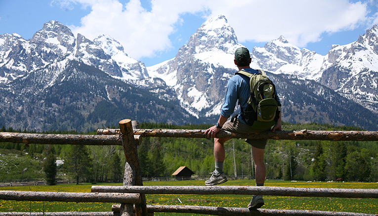 Wytq-yellowstone-walking-4